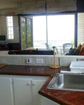 Coral Lane Beach Apartments Derricks 2*,  Barbados