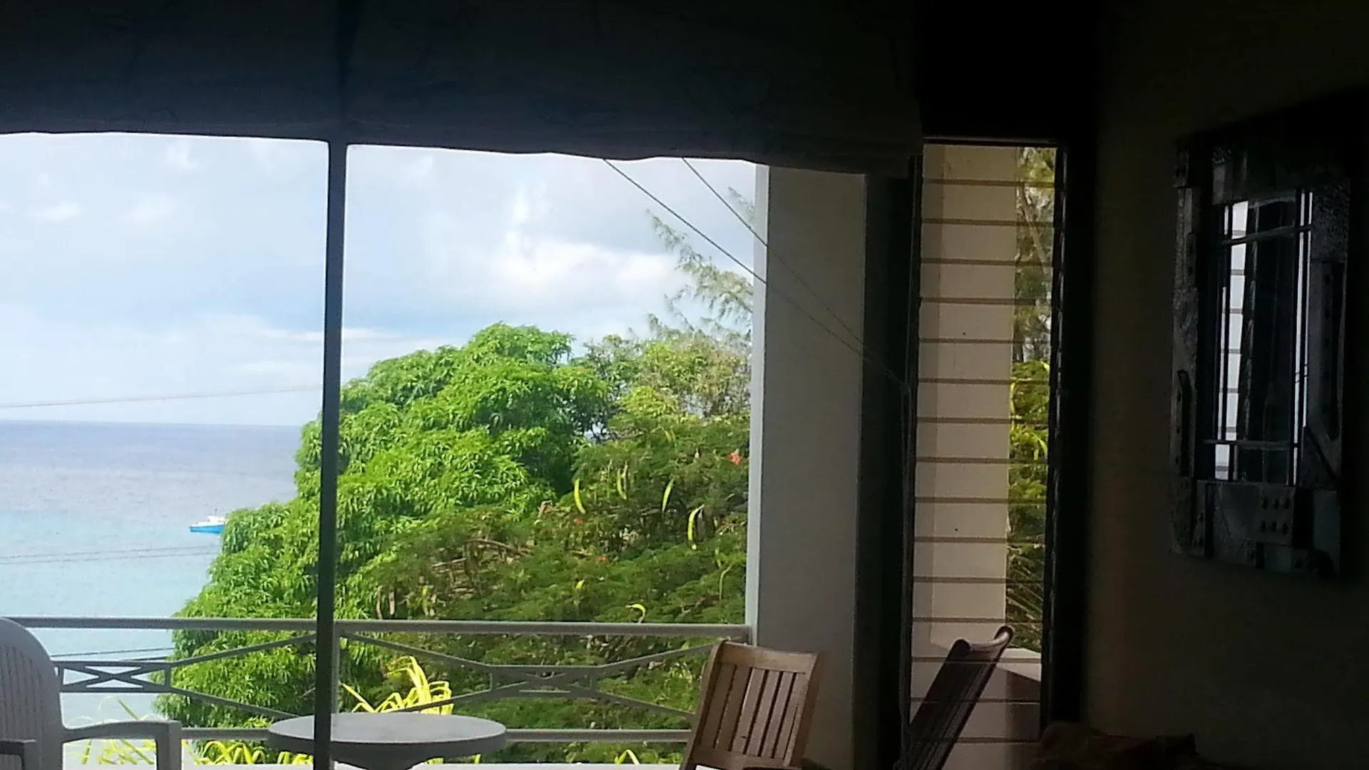 Coral Lane Beach Apartments Derricks